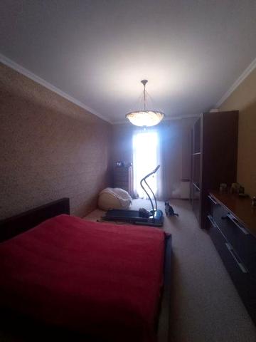 Продам пятикомнатную квартиру в Центре