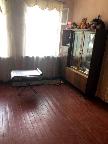 Дешево продам 2 комн. квартиру в п. Эсхар (за 6000 у.е.)