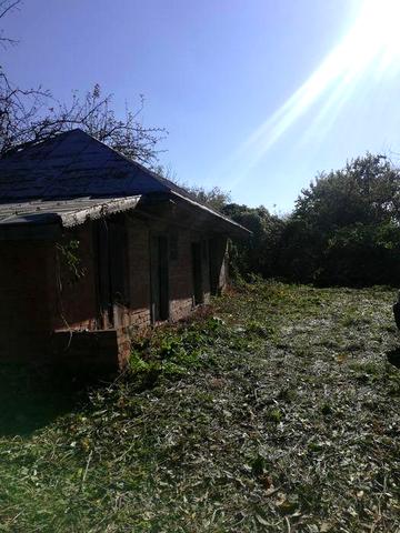 Продам земельну ділянку з будинком..