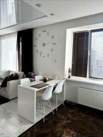 Незалежності вул., 15