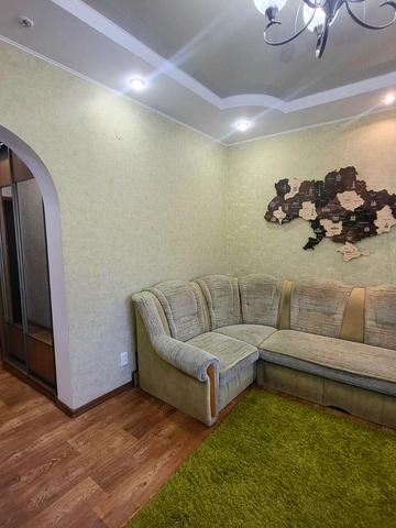 Перлинна вул., 12