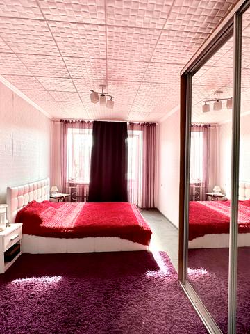 Незалежної України вул. (40 років Радянської України), 45-Б