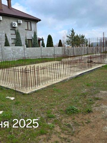 Незавершене будівництво будинку, Холодна Балка, передмісття Одеси.