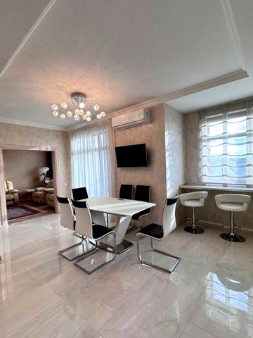 Продаж  ексклюзивного пентхаусу з ремонтом по вул. Личаківська