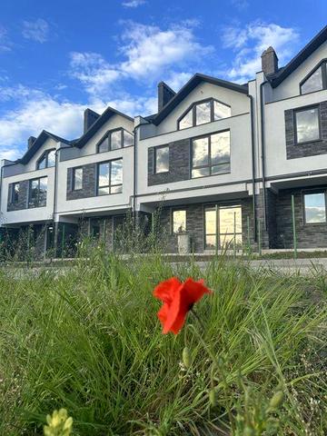 таунхаус в місті