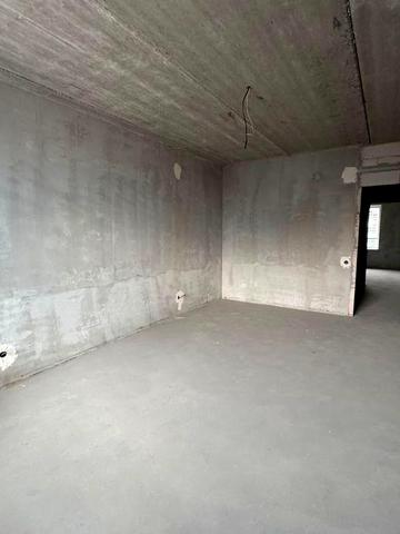 Продаж 2км квартири на Озерній