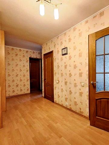 Березняки Павла Тичини 4 Продаж квартири не високий поверх біля Дніпра