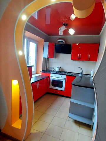 Івана Франка вул., 48