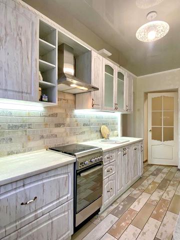 Маріупольська вул., 13