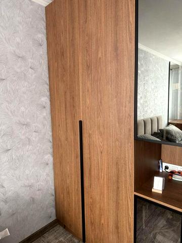 Продам трехкомнатную квартиру с гаражом с погребом во дворе