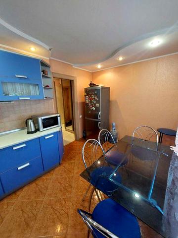 Трёхкомнатная квартира , улица Школьная 25,  46000 $  договорная ЖК ПЕНТАГОН