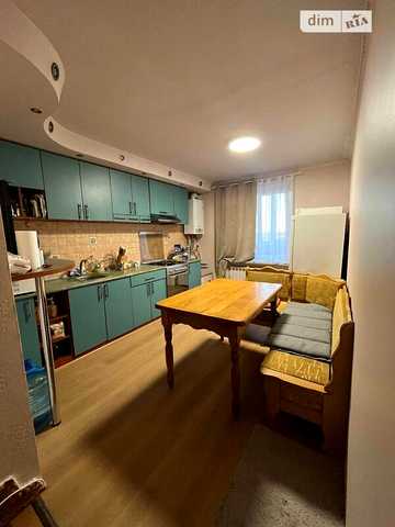 Продаж 3к Квартира Совхозна вулиця