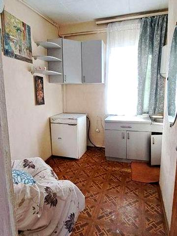 Продам 2к квартиру. М. Вокзальна