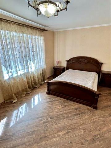 Продаж квартири, новобудова центр