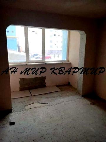 Сергія Параджанова вул., 100