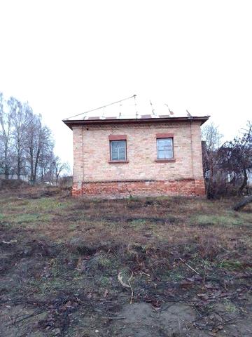 Продам помешкання в селі Плоске Ніжин. району. Вода і газ в будинку.