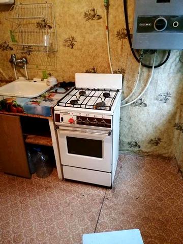 Продам 1 комн квартиру с. п 2 эт.пос 40 лет Октября ул. Комарова торг