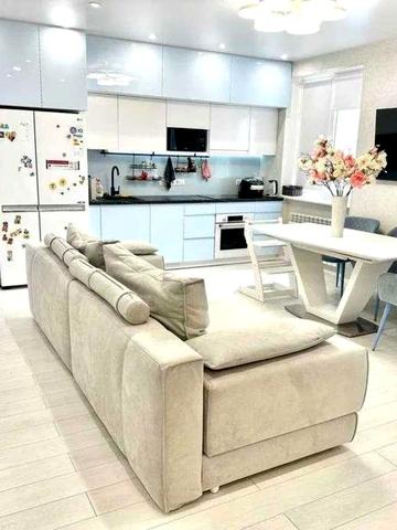 Льва Ландау просп. (50-річчя СРСР), 53