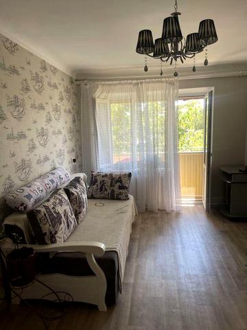 Сдам 2 комнатную квартиру на проспекте Независимости (горсовет)