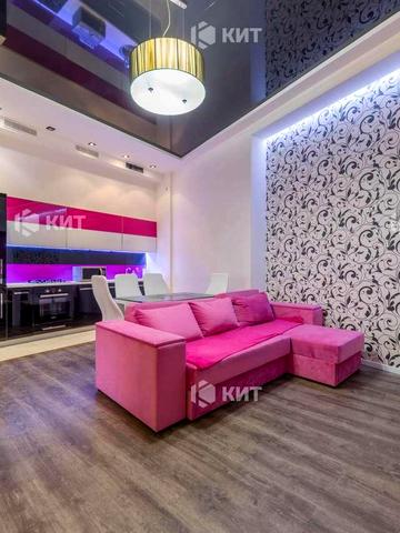 Алчевських вул. (Артема), 3