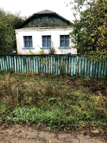 будинок в селі Пиріжки