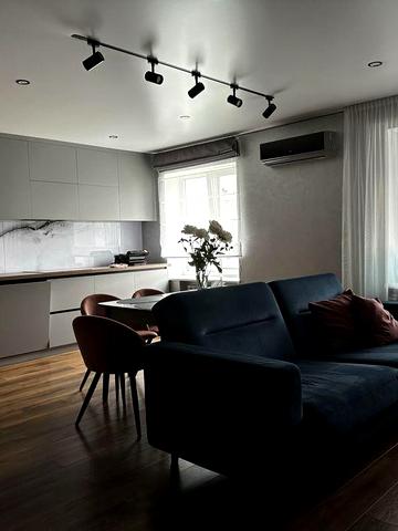 Продам квартиру в центре с капитальным ремонтом