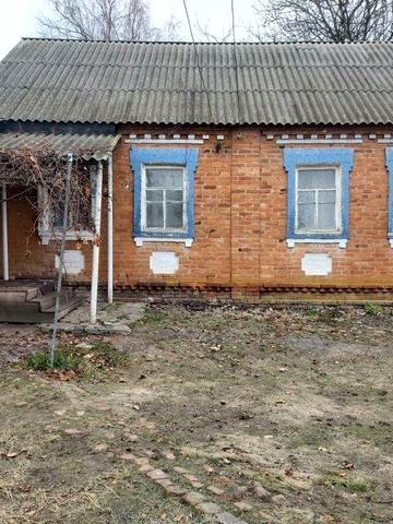 Продаж будинку      .