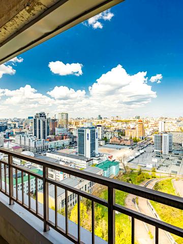 Ділова вул. (Димитрова), 4