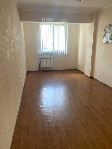 Довгострокова оренда пентхаусу з терасою