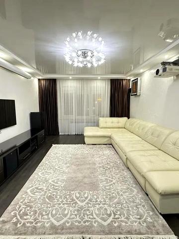 Трехкімнатна квартира на Семена Палія