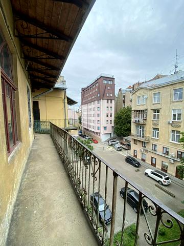 Князя Ярослава Осмомисла пл., 28