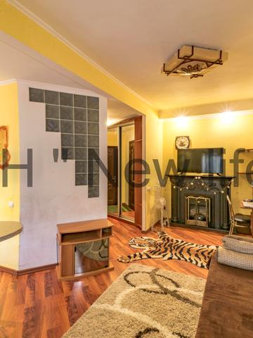 Петропавлівська вул., 70