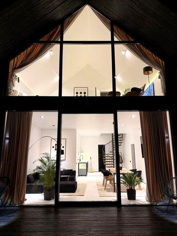 Котедж у Поляні. Продаж нерухомості