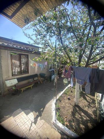 Продается частный дом, на не большом участке 2 дома,