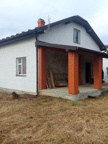 Михайла Грушевського вул., 83