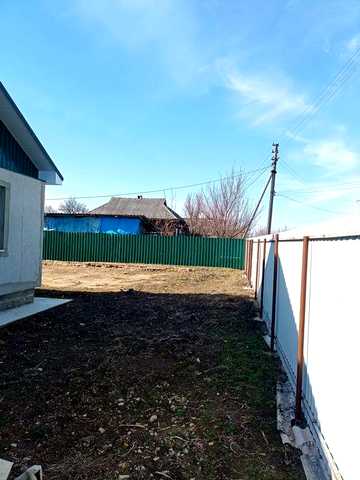 Новобудова біля міста Чернігів.