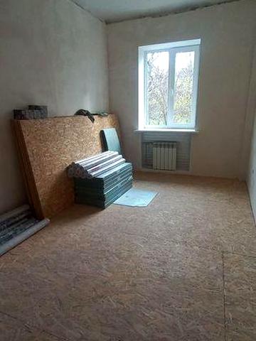 Продам 2 к.кв ул.Воссоединения Украины. Манеж.