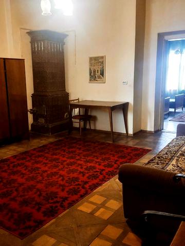 Володимира Винниченка вул. (), 10