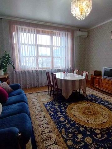 Євгена Котляра вул. (Червоноармійська), 8/10в