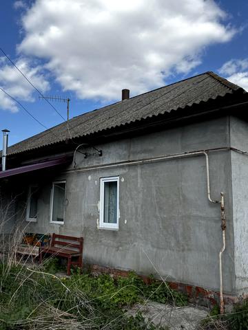 Набережна, 3