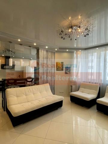 Бориса Гмирі вул., 8-Б