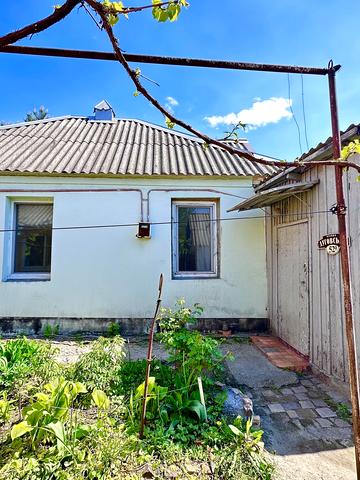 Луговська вул., 52а