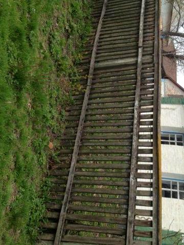 Продам земельну ділянку з хатою в с. В.Севастьянівка Христинівського р