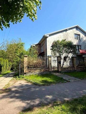 Запорізька вул., 1