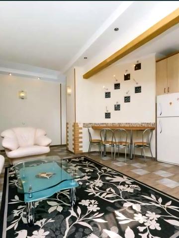 Євгена Чикаленка вул. (Пушкінська), 2-4/7