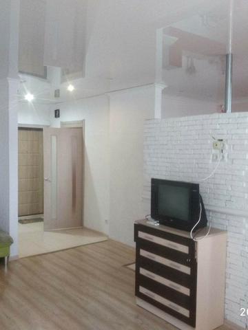 Ярослава Баїса вул. (Володимира Висоцького), 17