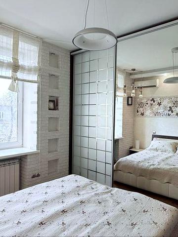 Продається 2-х кімнатна квартира на б. Шевченко