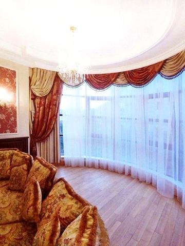 Липки. Хрещатик 27Б. Клубний будинок "Капітолій".