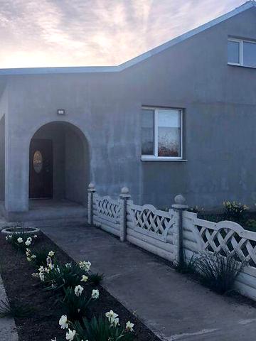 Продаж 3к Дім Центральна вулиця