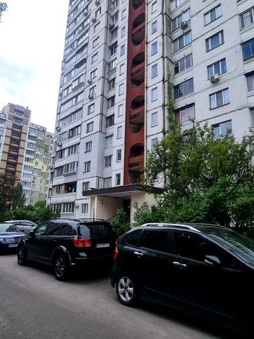 Червоної Калини просп. (Володимира Маяковського), 7